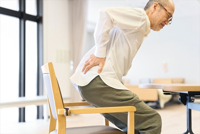 座りっぱなしで腰が気になっていませんか？