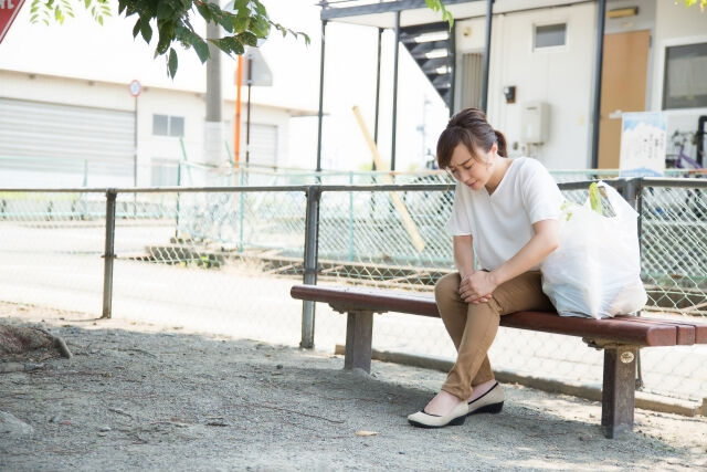 膝に少しでも気になる症状がありますか？👣