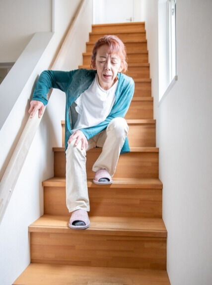 階段を見上げると不安ですか？