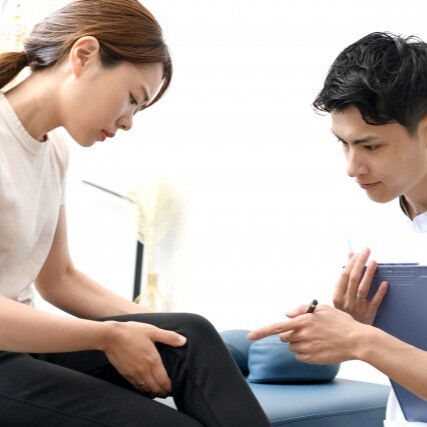 膝関節の痛みや違和感、日常生活を楽しむ邪魔になっていませんか