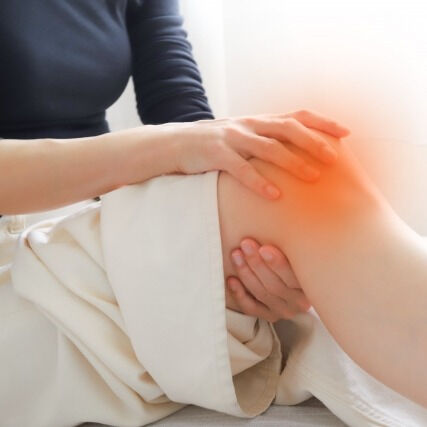 膝や腰の不調でお悩みですか？😣まちのリハビリ屋さん リハビリ
