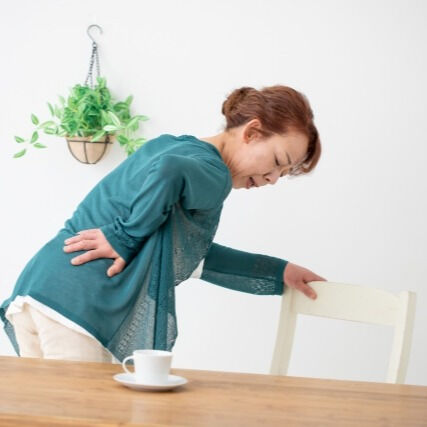 🌿慢性的な腰痛に悩んでいませんか？🌿痛み止めを使ってもなかな
