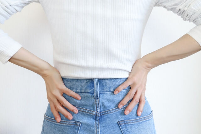 🌿反り腰や慢性的な腰の違和感でお困りですか？日常生活の中で感