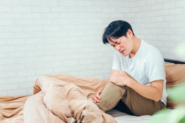 立ち上がり動作の際に膝関節に違和感が生じたりしていませんか？