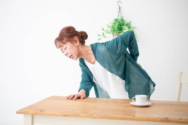 寒い季節に突入すると、不意に訪れる腰痛に悩まされていませんか