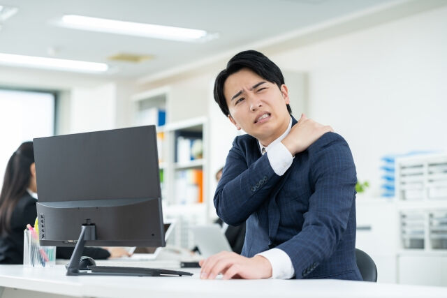 肩の痛みや不調に悩まされていませんか？😖 日常生活の中で、そ