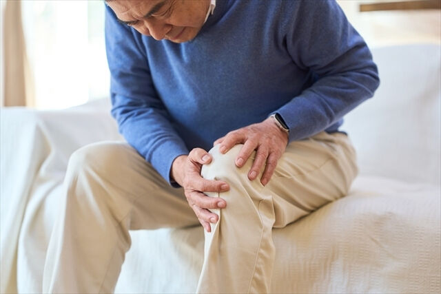 膝関節は歩行時に多くの動きをこなすため、とても重要な部分です